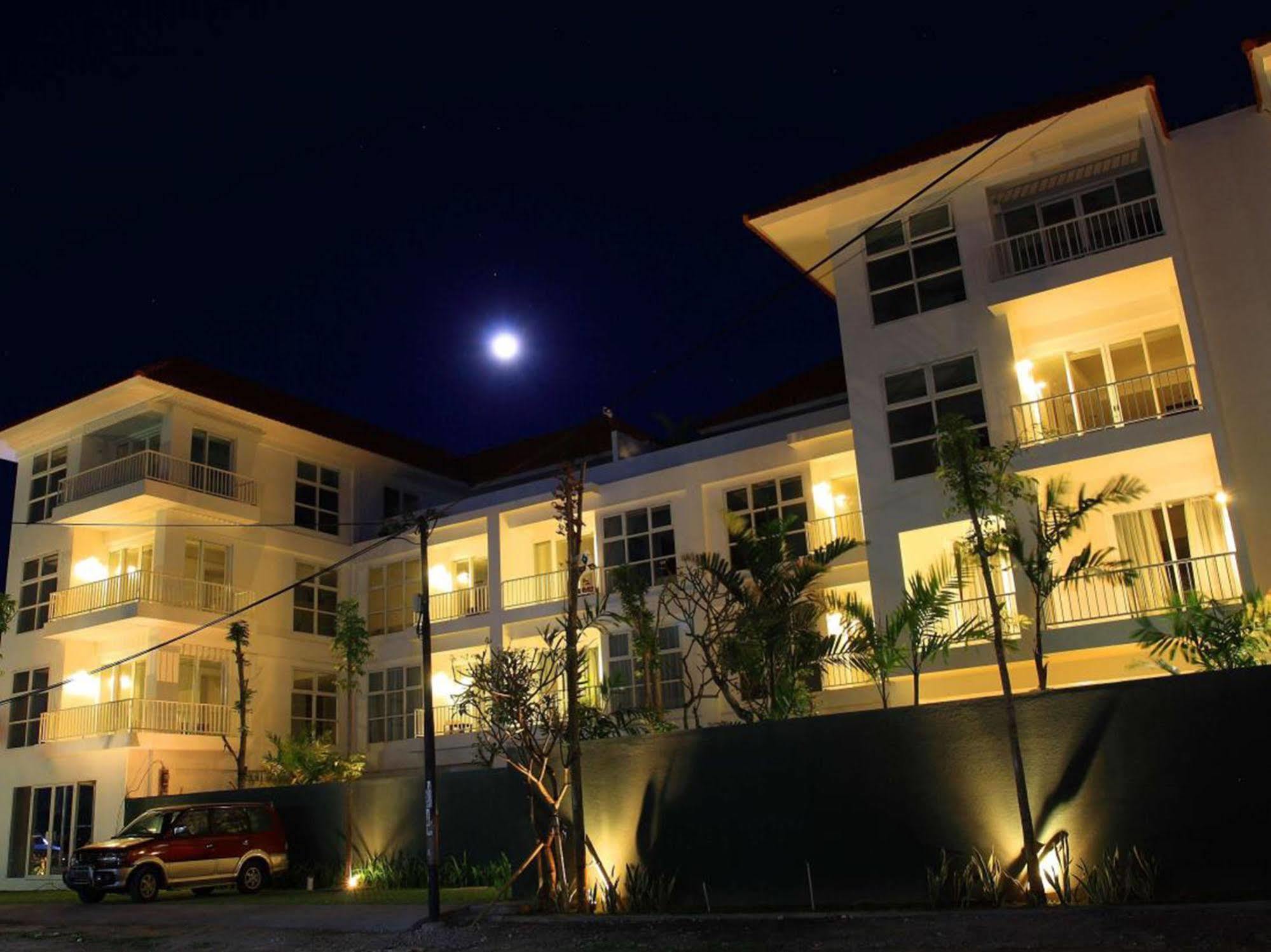 Sunset Residence And Condotel Kuta Lombok Exterior foto